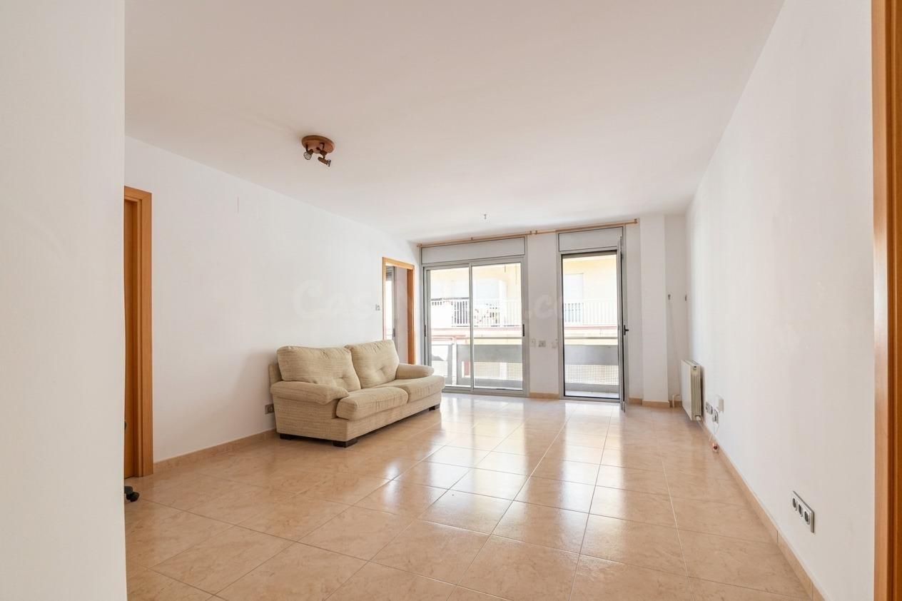 Piso en venta al lado del mar - foto 2