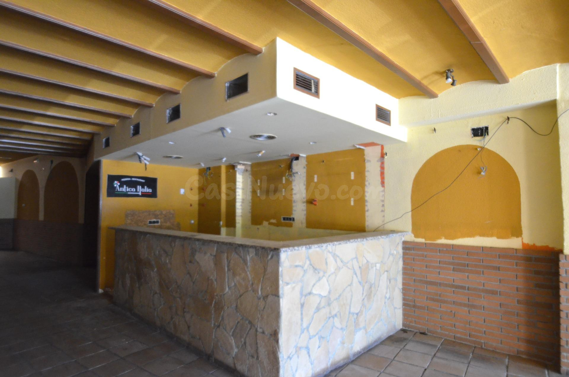 Oportunidad Única en el Centro de Vilanova: Local de 136 m2  - foto 2