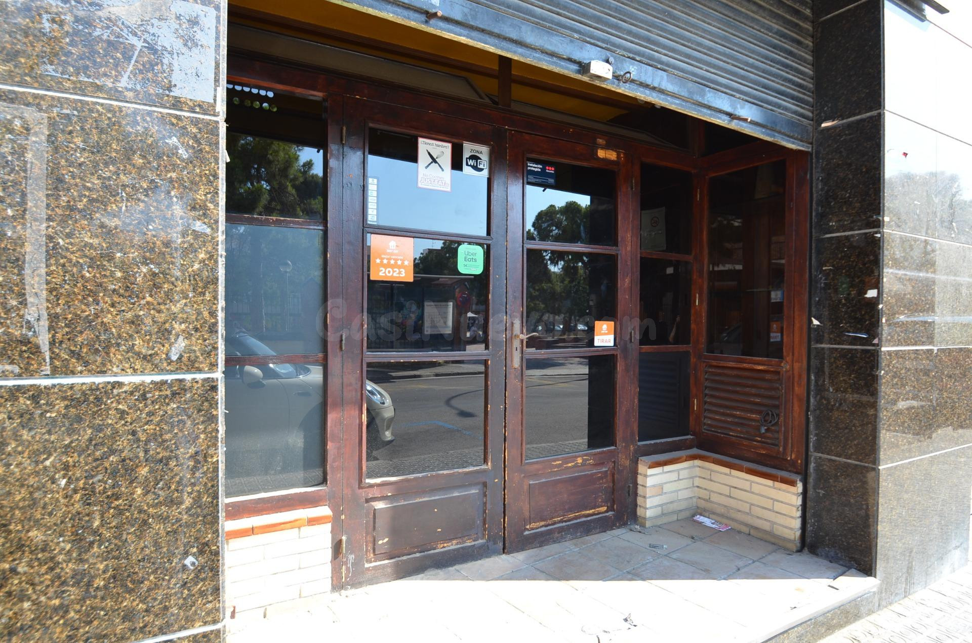Oportunidad Única en el Centro de Vilanova: Local de 136 m2  - foto 5