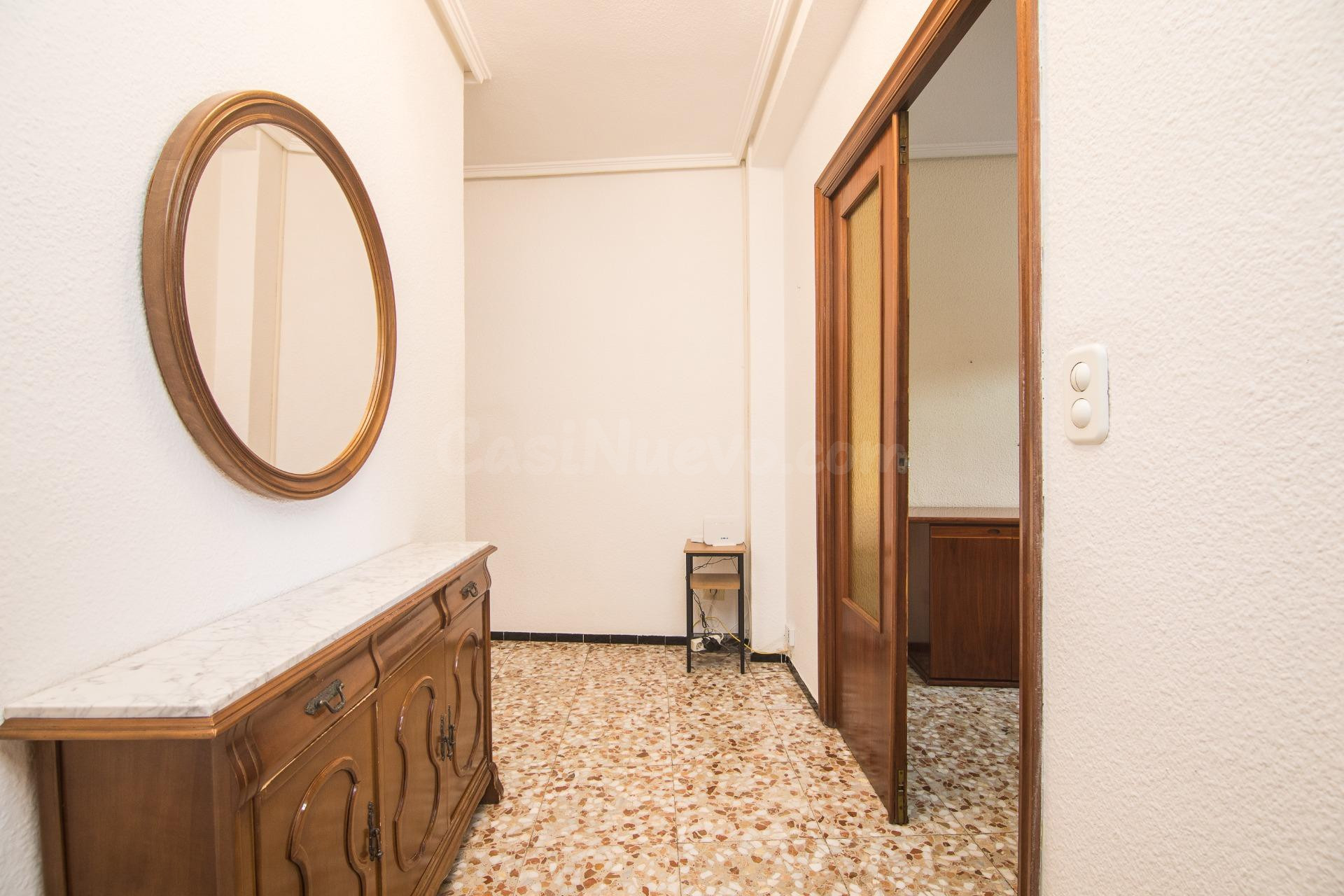 Piso de 4 habitaciones con ascensor en Avenida de la Liberta - foto 5