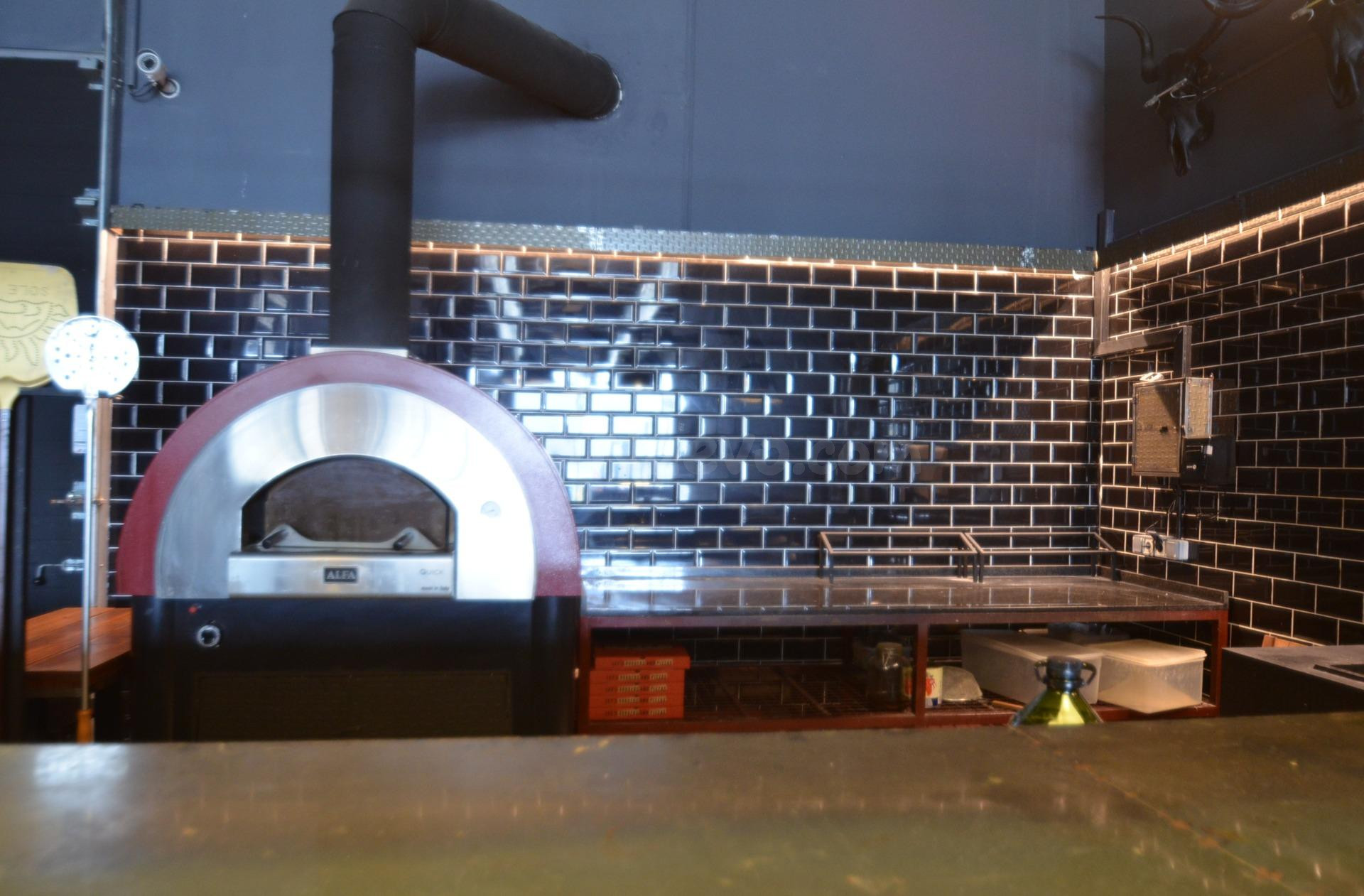 OPORTUNIDAD ÚNICA DE INVERSIÓN: GRAN BAR RESTAURANTE A PLENO - foto 2