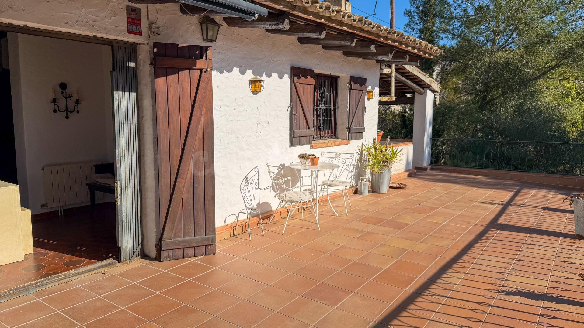 ACOGEDORA CASA EN EL PUEBLO DE OLIVELLA - foto 3