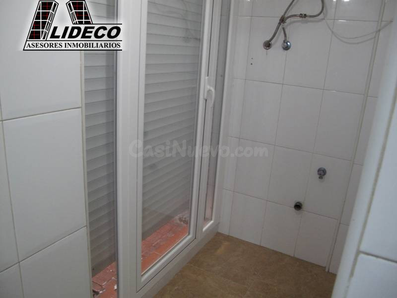 TOTALMENTE REFORMADO.......CÉNTRICO......ACTUALMENTE ALQUILA - foto 4