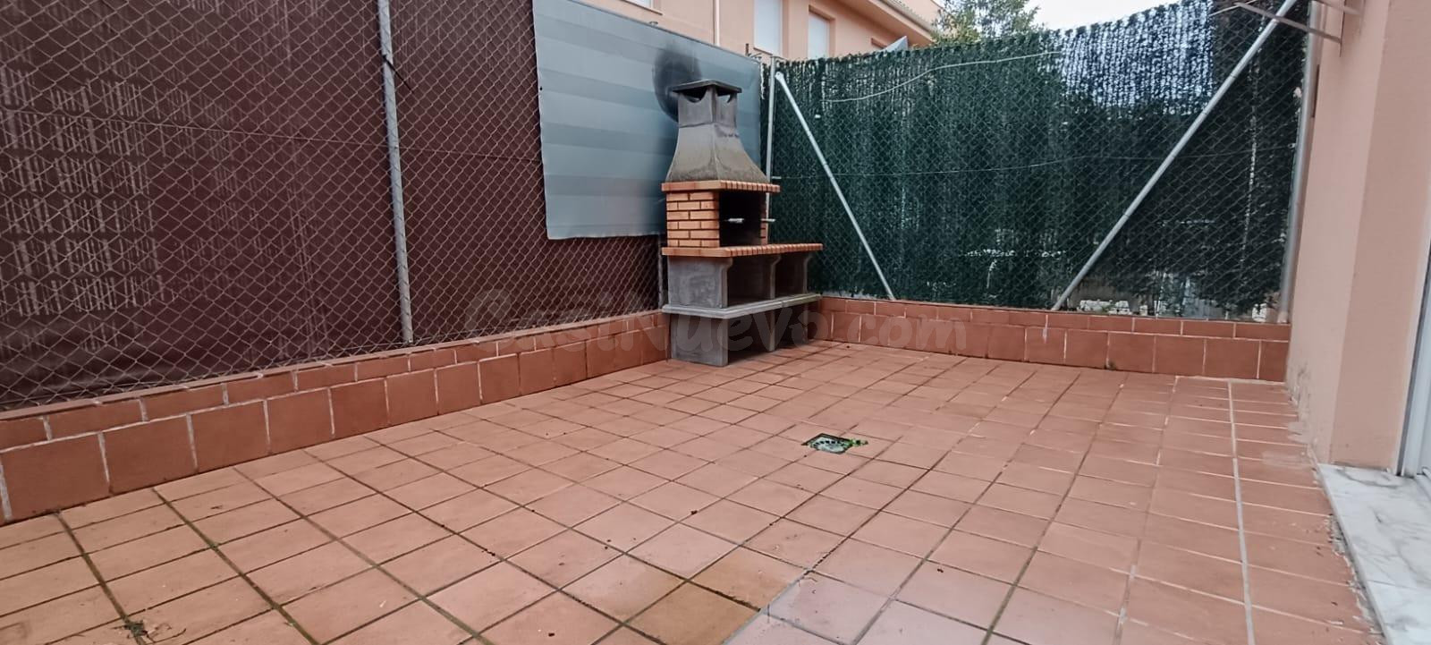 VENTA DE ADOSADO EN MONFARRACINOS (ZAMORA), 3 DORMITORIOS, 2 - foto 3