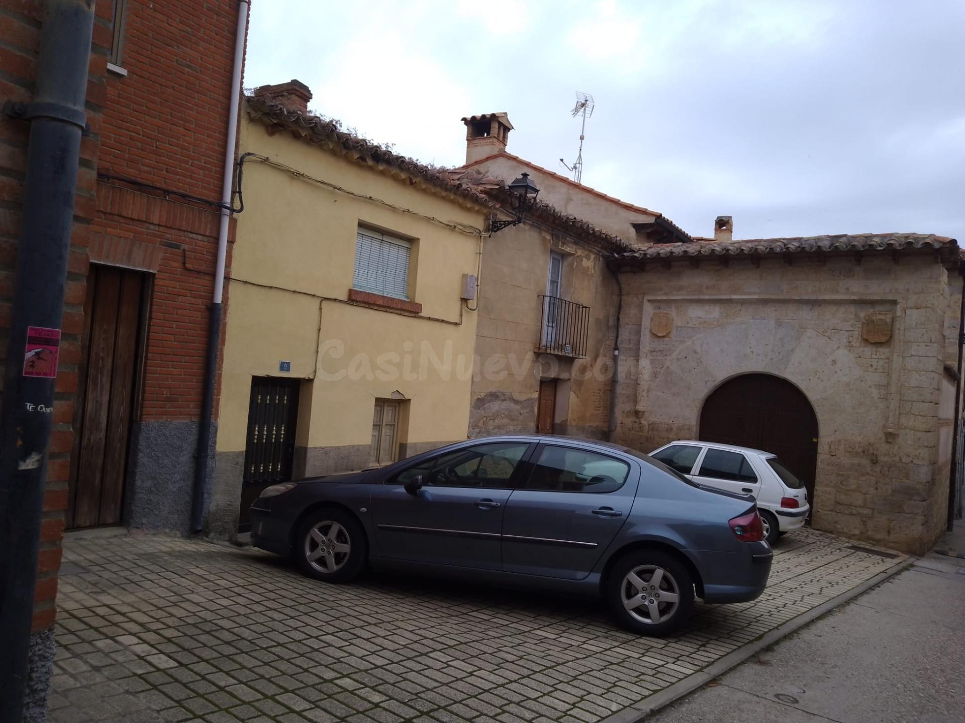 VENTA DE CASA CON TERRENO EN TORO (ZAMORA)