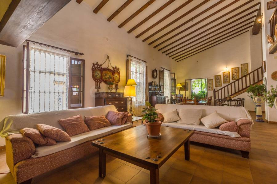 Una gran casa para familias de gusto exquisito - foto 2