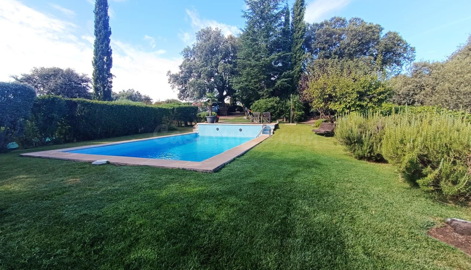 VENTA DE FINCA CON BUNGALOW DE RECREO, BODEGA, TRASTERO Y PI