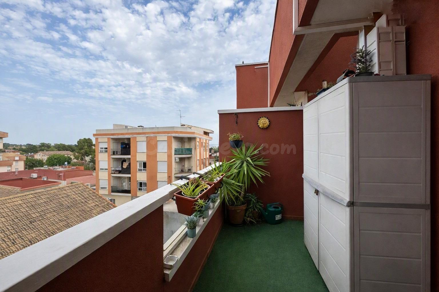 Hermoso ático amoblado con terraza privada y piscina comunit - foto 2