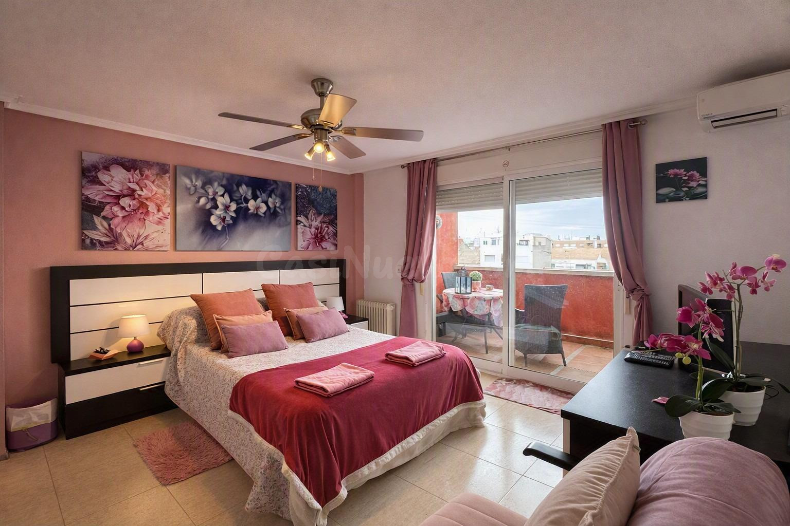 Hermoso ático amoblado con terraza privada y piscina comunit - foto 4