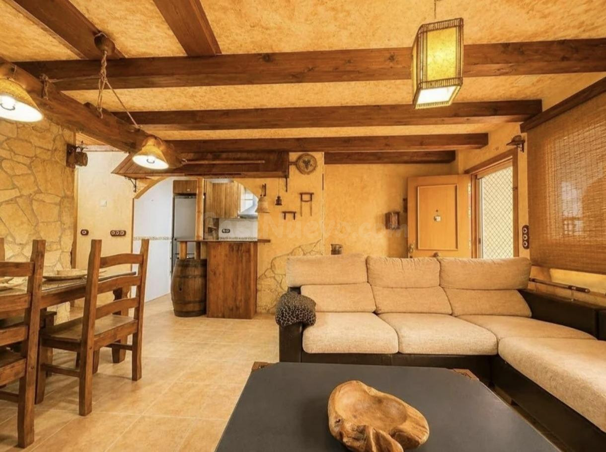 Vivienda en planta baja en Dolores – Encanto rústico, comodi - foto 3
