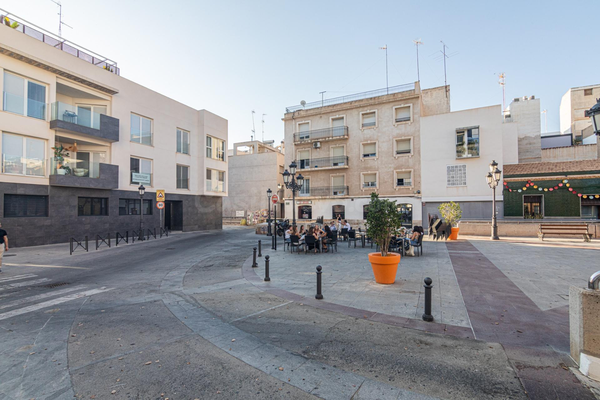 Planta baja 2 habitaciones en Raval - Elche
