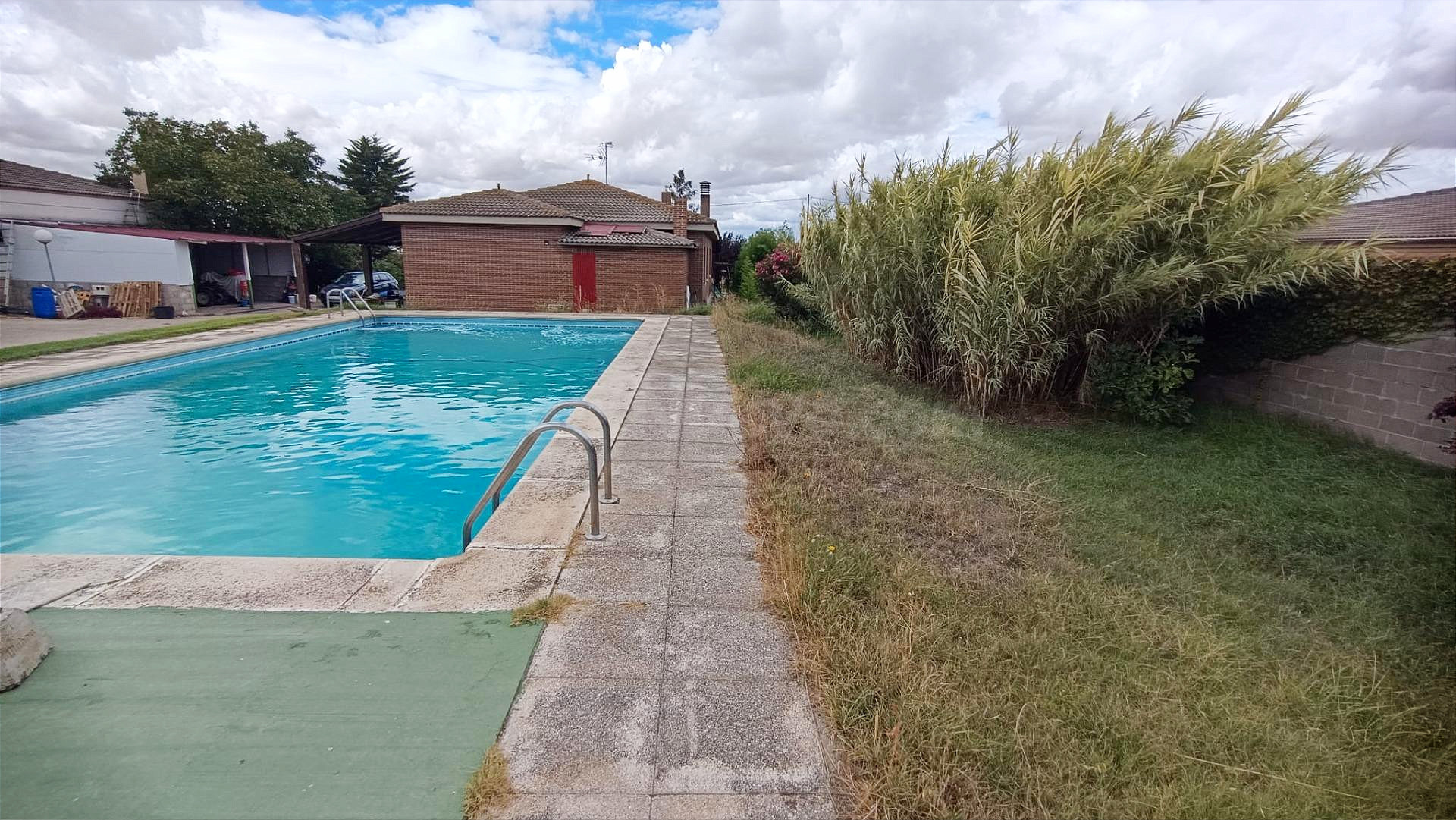 VENTA DE FINCA EN VILLARALBO CON CASA, PISCINA, COBERTIZO, N