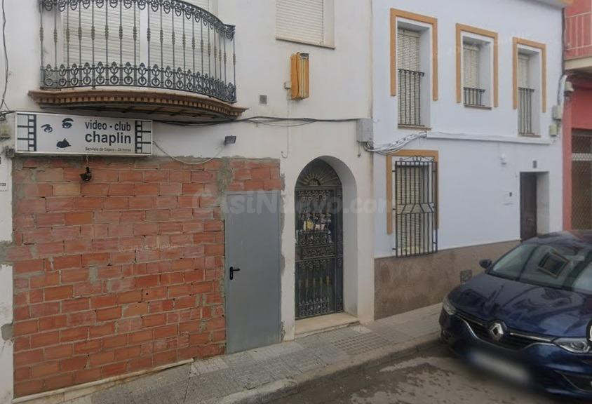 LOCAL COMERCIAL EN PUERTO SERRANO
