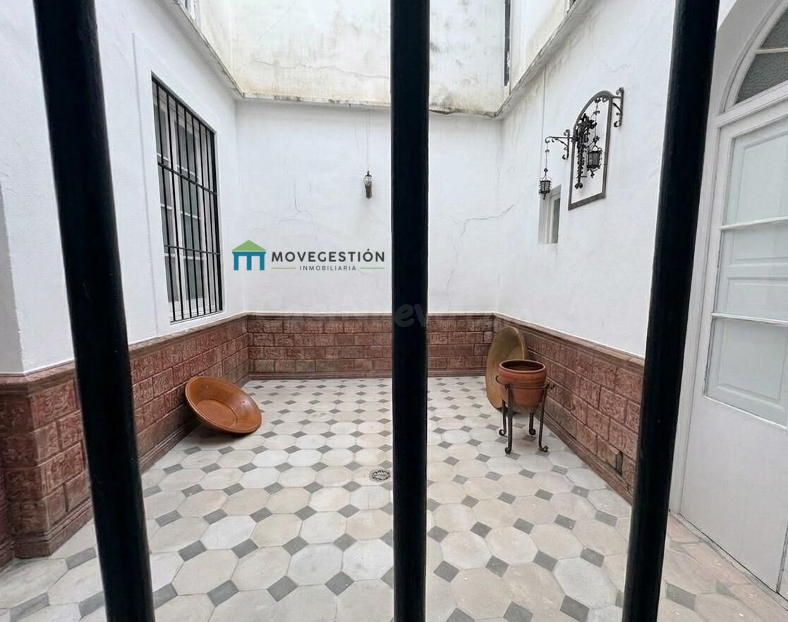 ENCANTADORA VIVIENDA EN CASCO ANTIGUO✨ - foto 2