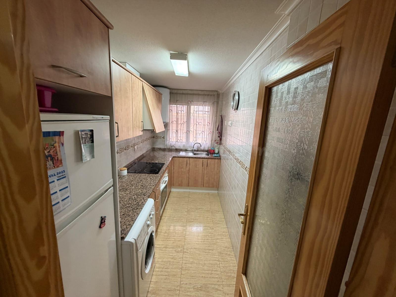 Vivienda de 2 dormitorios y 2 baños con piscina y garaje en  - foto 3