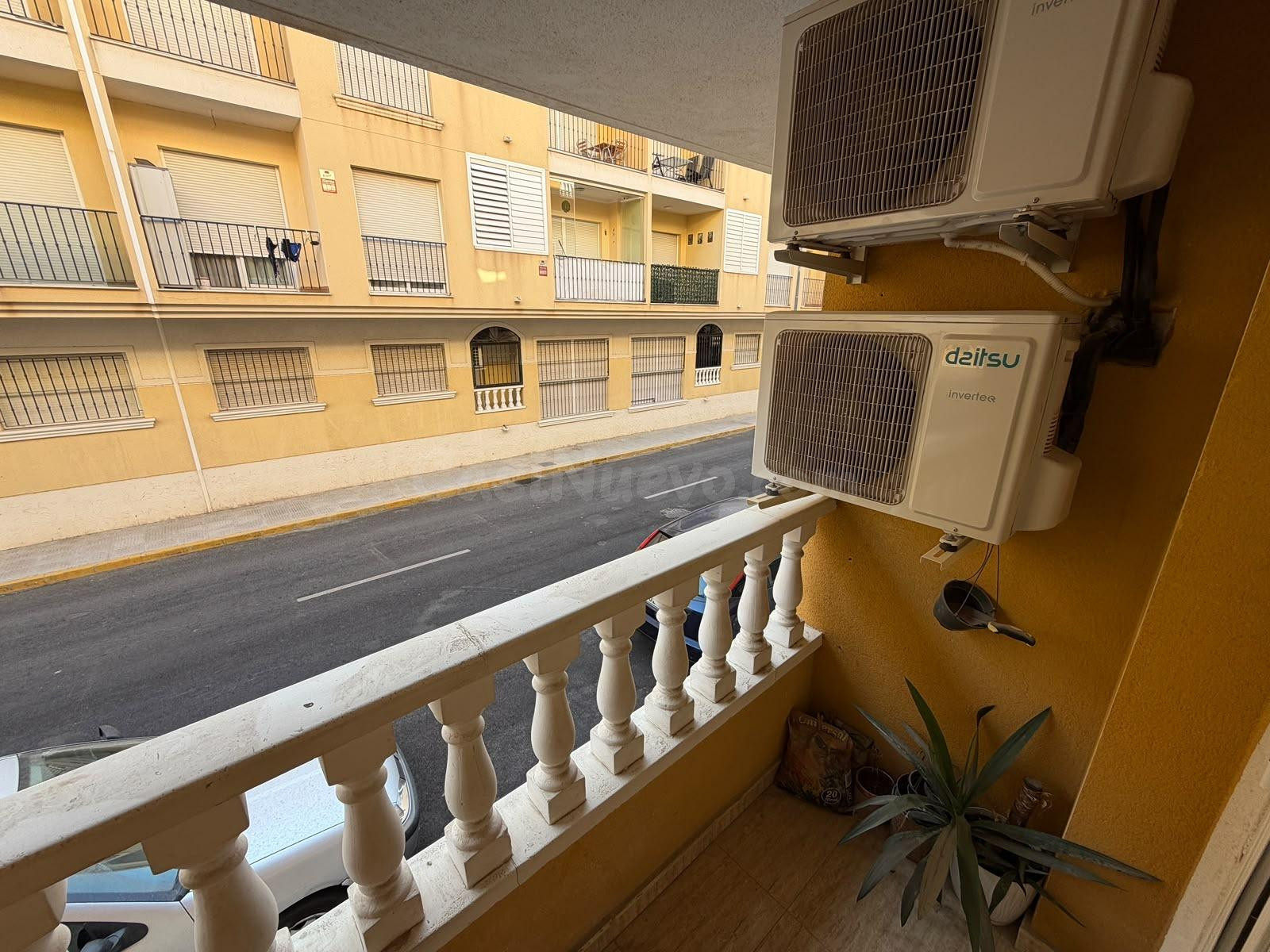 Vivienda de 2 dormitorios y 2 baños con piscina y garaje en  - foto 5