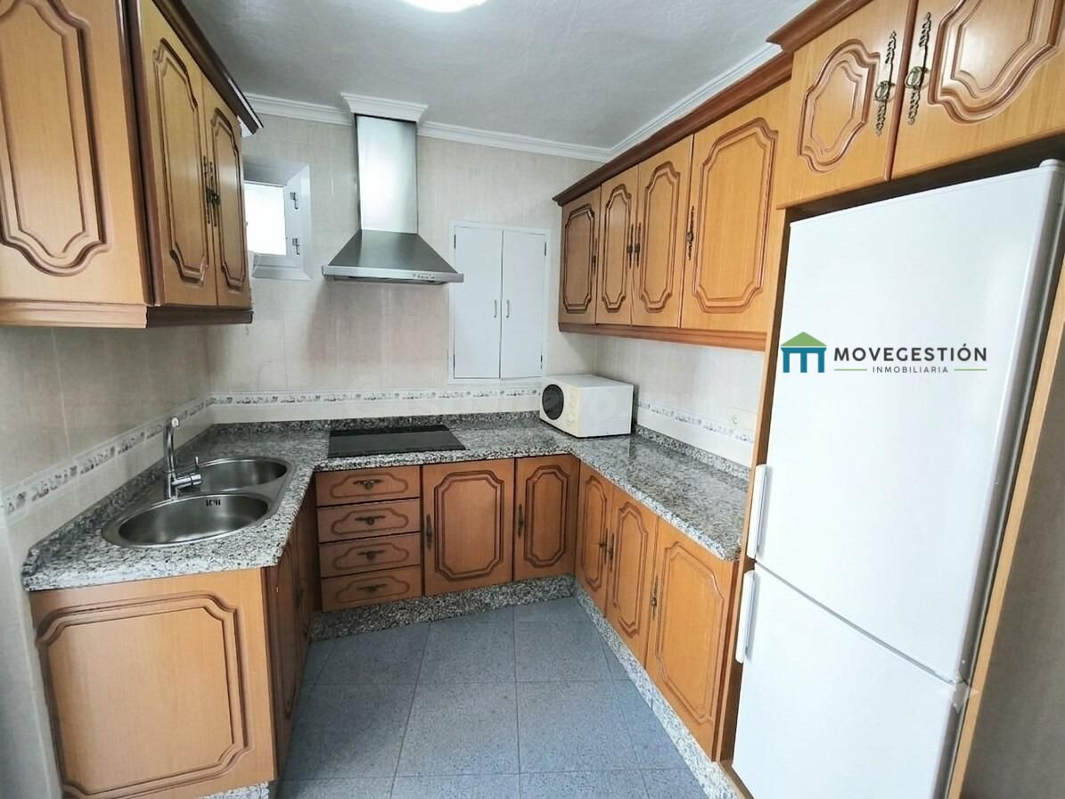 CASA CON TERRENO ZONA ALGARROBAL - foto 2