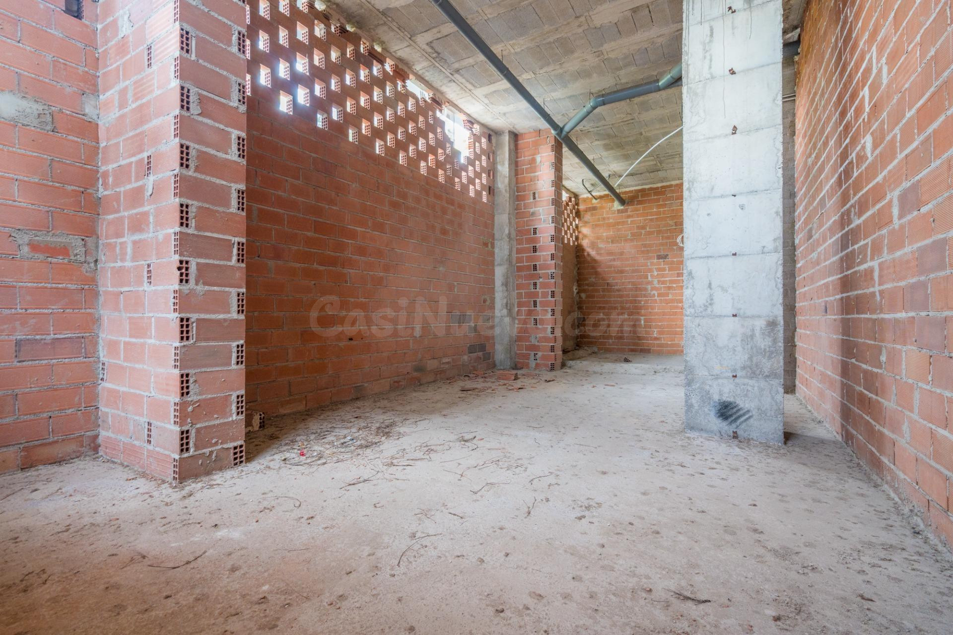 ¡Tu negocio en la arteria principal de Moreras, junto a Ciud - foto 3