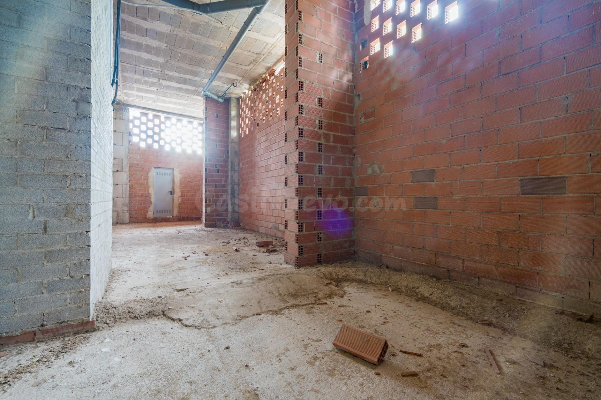 ¡Tu negocio en la arteria principal de Moreras, junto a Ciud - foto 4