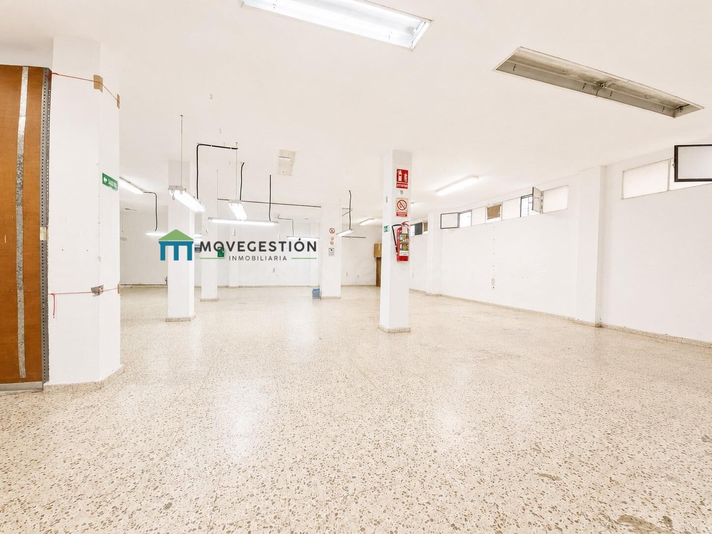 ¡Oportunidad única! Salón comercial ✨