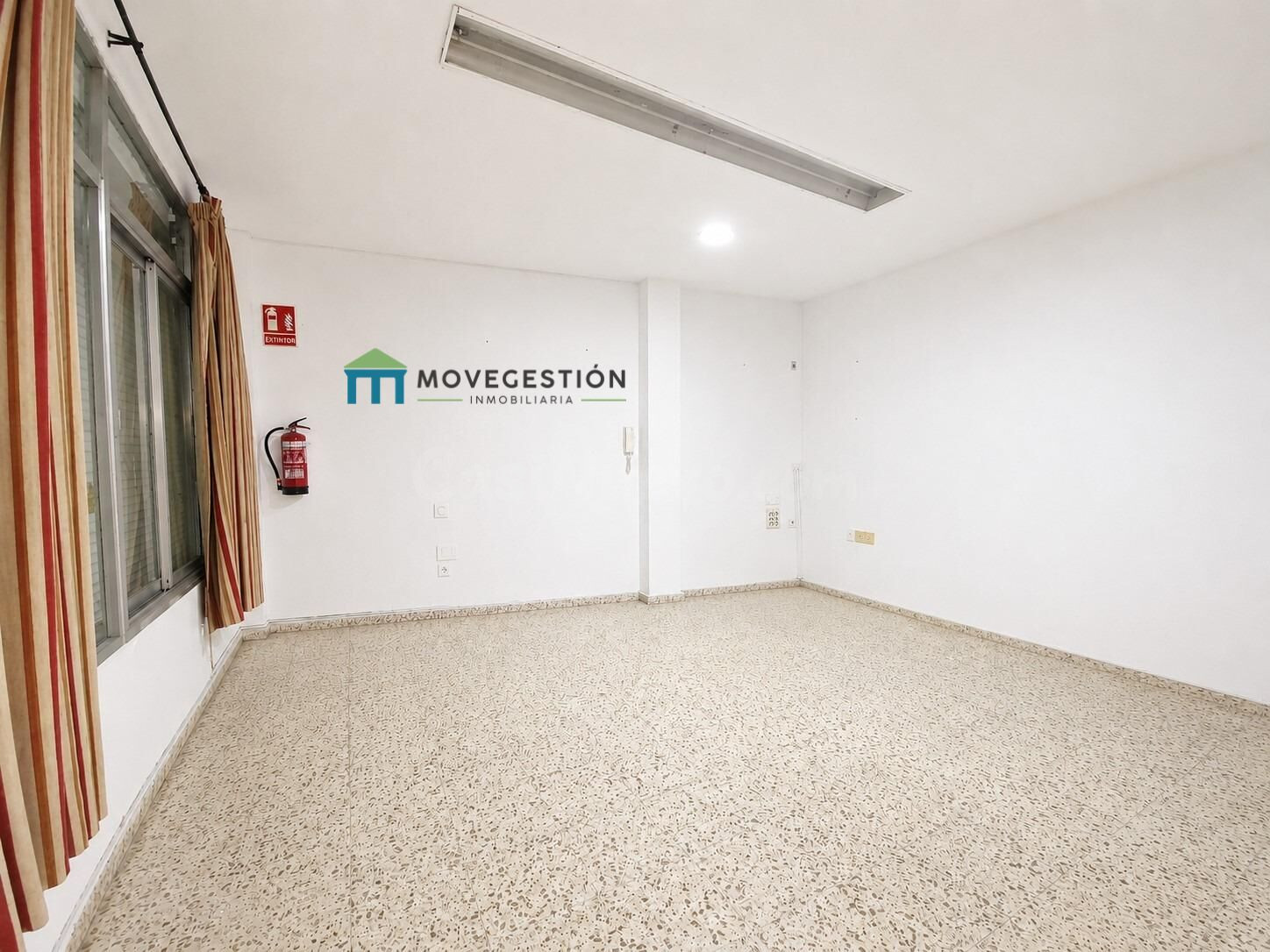 ¡Oportunidad única! Salón comercial ✨ - foto 3