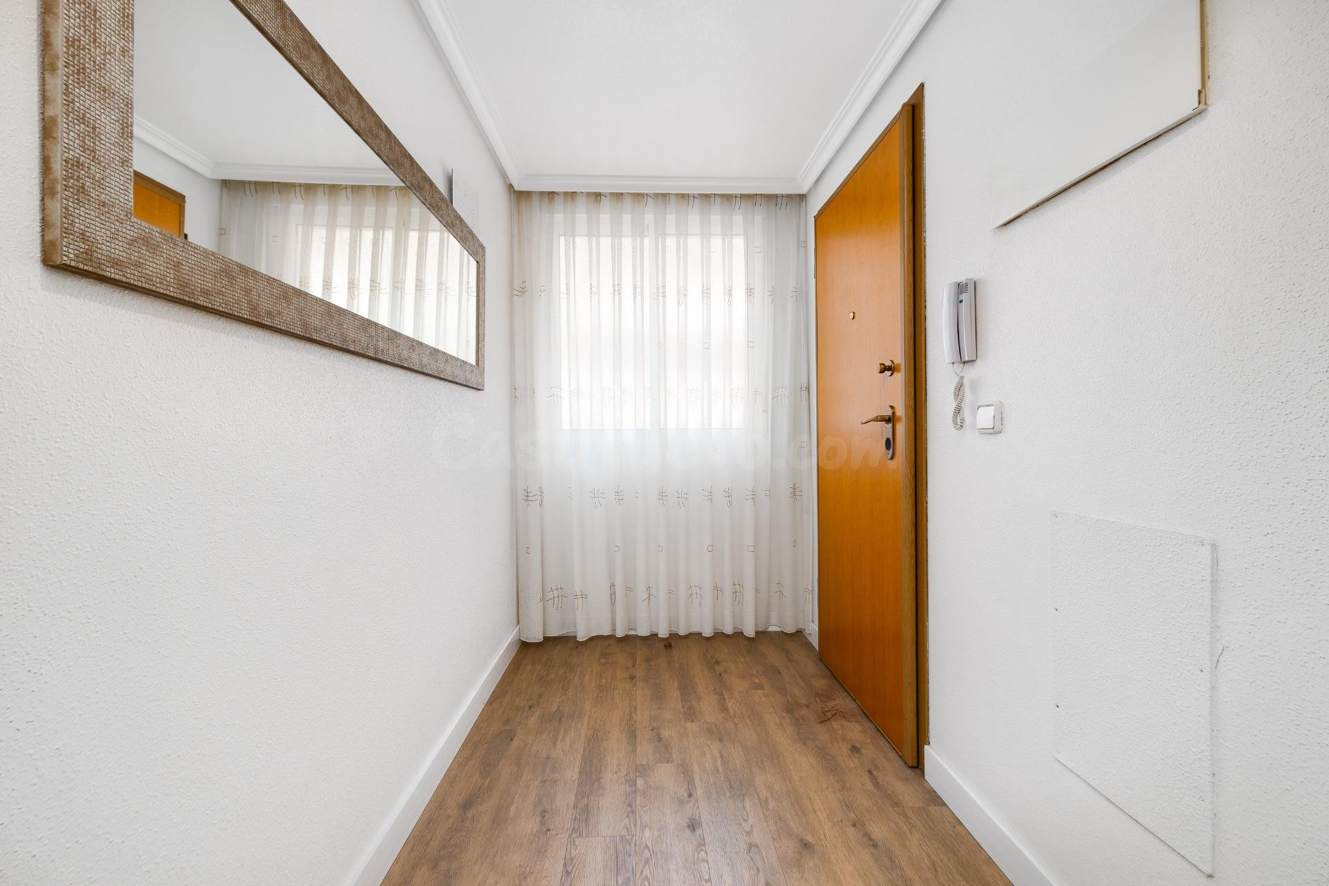Amplio apartamento en el centro de Torrevieja - foto 5