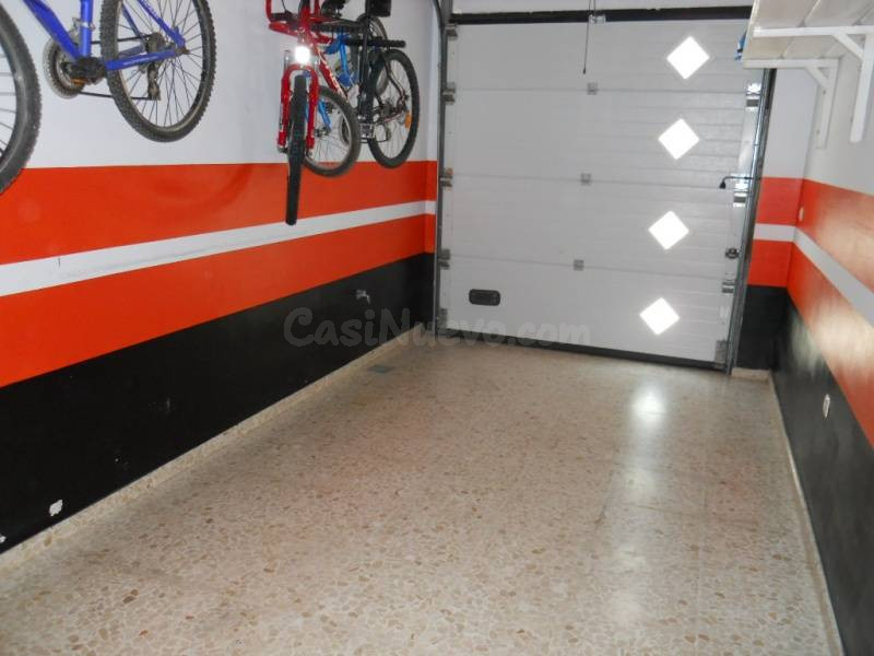 CASA CON COCHERA GRANDE, COCINA COMEDOR - foto 5