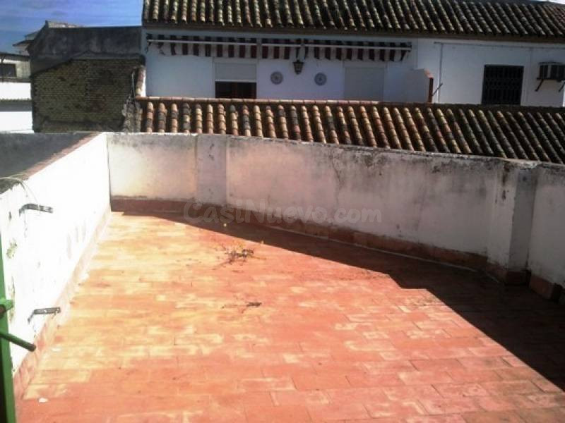 PISO EN PLANTA ALTA + LOCAL COMERCIAL - foto 3