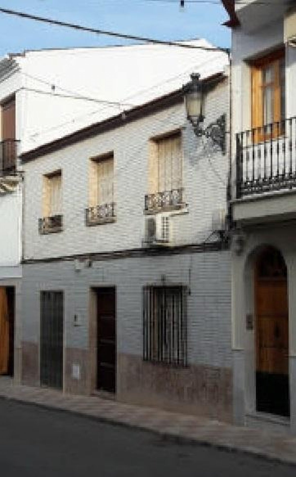 CASA DE 5 habitaciones, 2 BAÑOS Y LAVADERO
