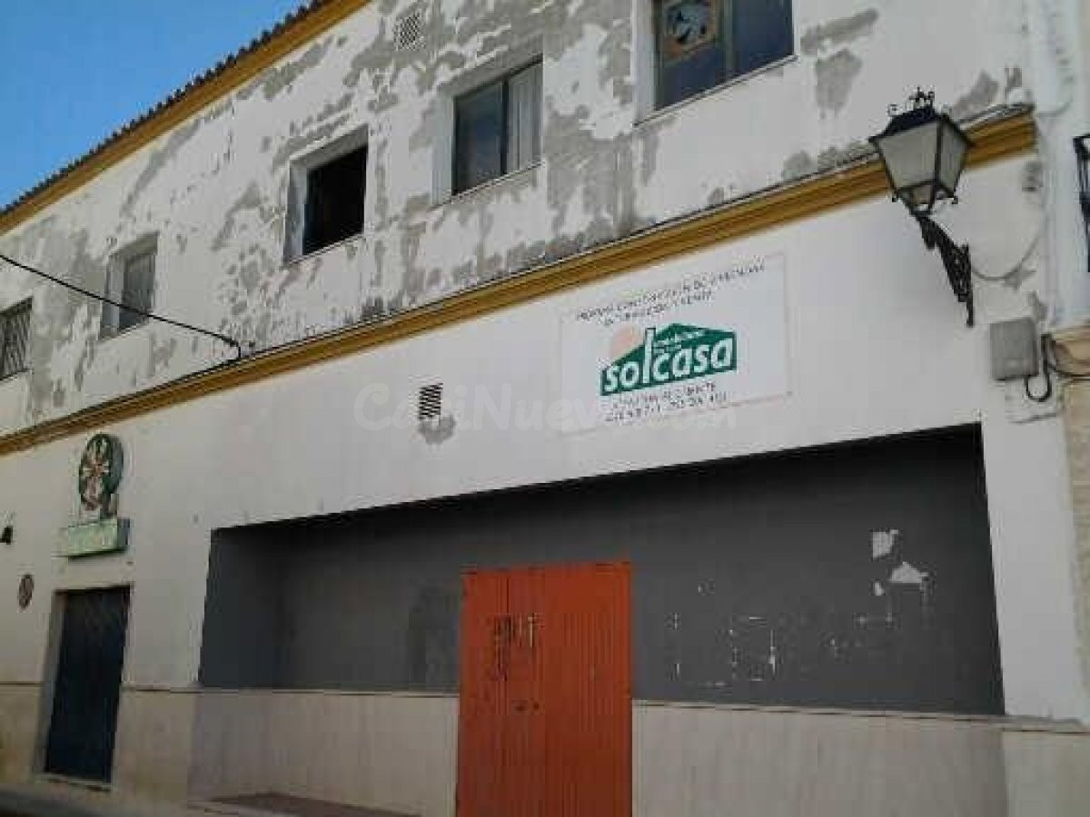 EDIFICIO DE 3 LOCALES, 1 VIVIENDA Y TRASTERO - foto 5