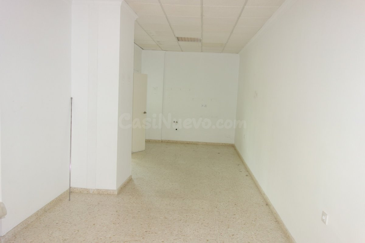SE ALQUILA LOCAL COMERCIAL EN TRAVESÍA SAN IGNACIO - foto 3