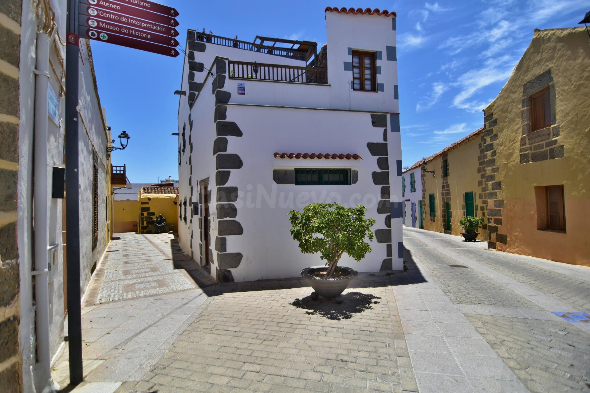 Chalet Adosado en Venta en Agüimes - foto 3