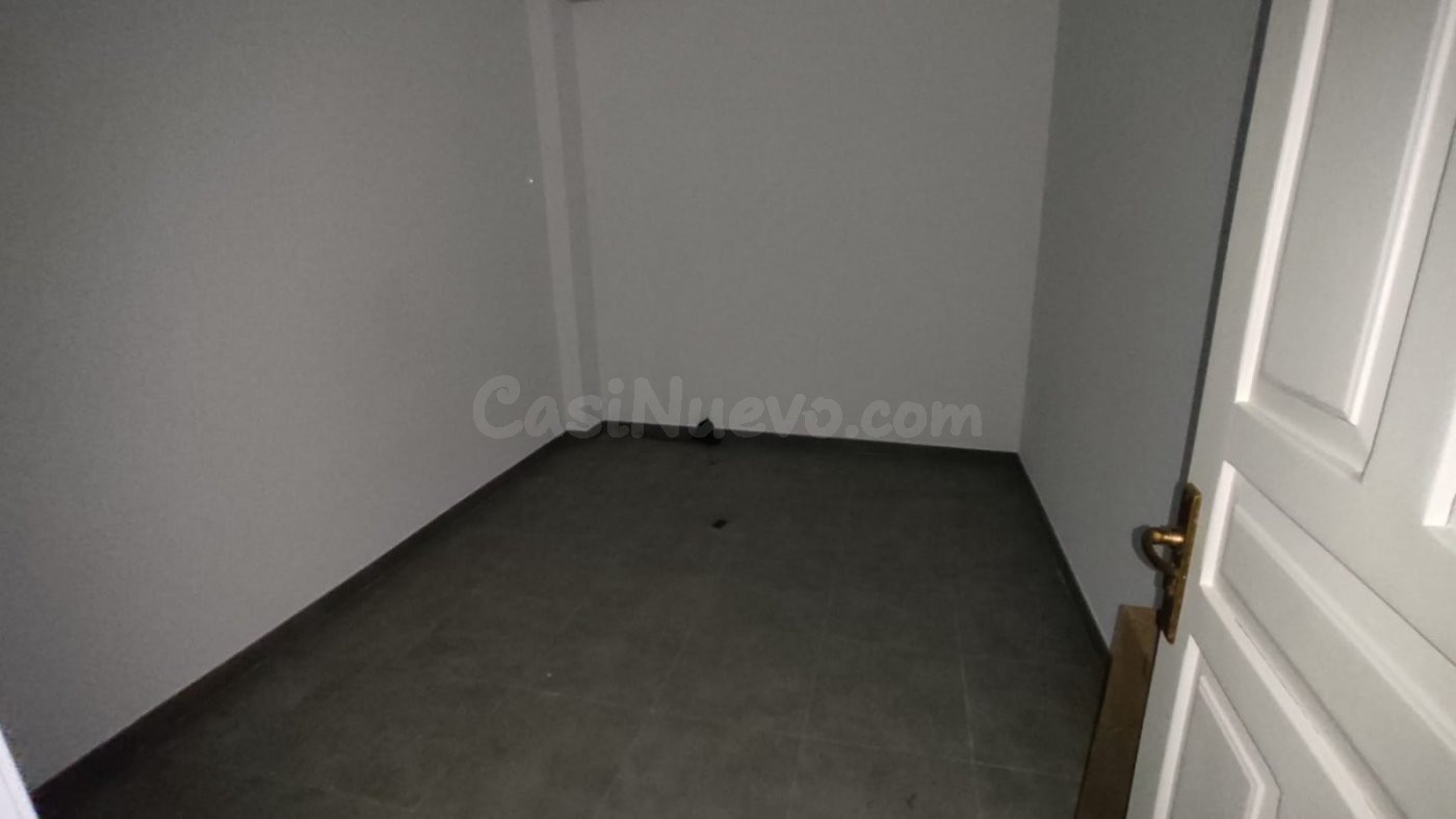 ESTUPENDO LOCAL COMERCIAL CENTRICO EN CALLE PADILLA - foto 5