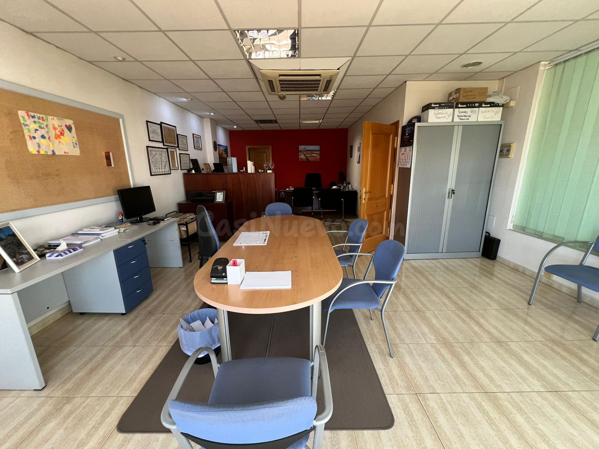 OFICINAS EN ALQUILER-VECINDARIO CENTRO - foto 2