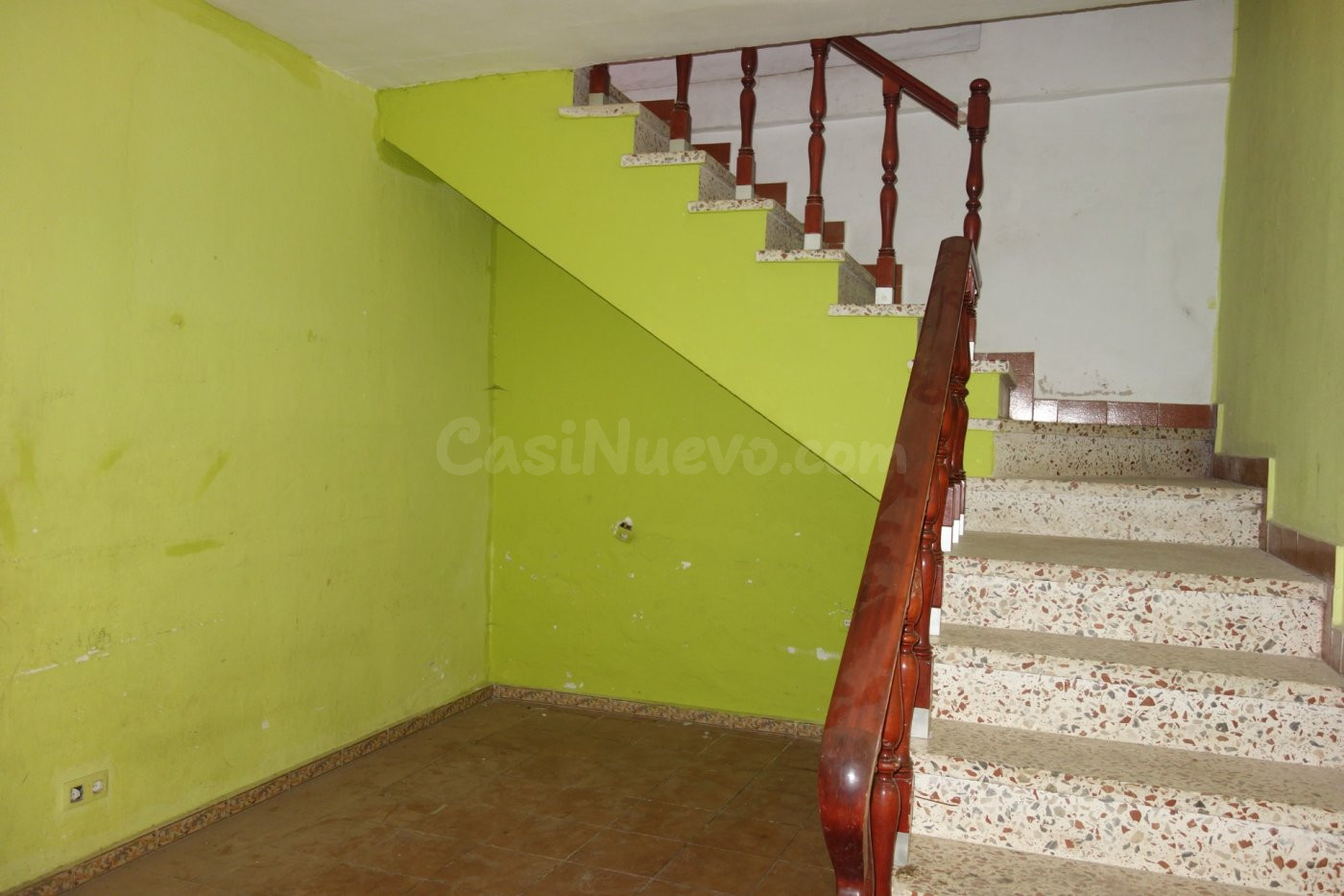 ES UNA CASA PERO SOLO SE VENDE LA PARTE DE ABAJO. TOTALMENTE - foto 5