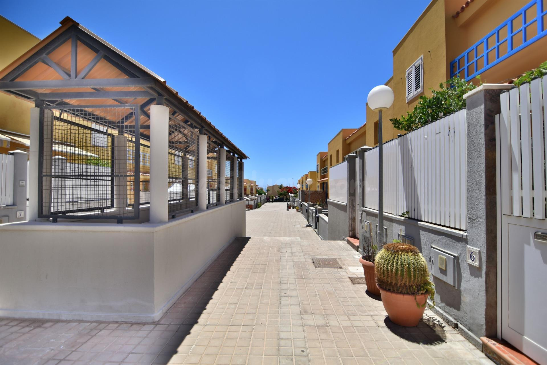 DUPLEX ZONA RESIDENCIAL EL CANARIO-VECINDARIO - foto 2