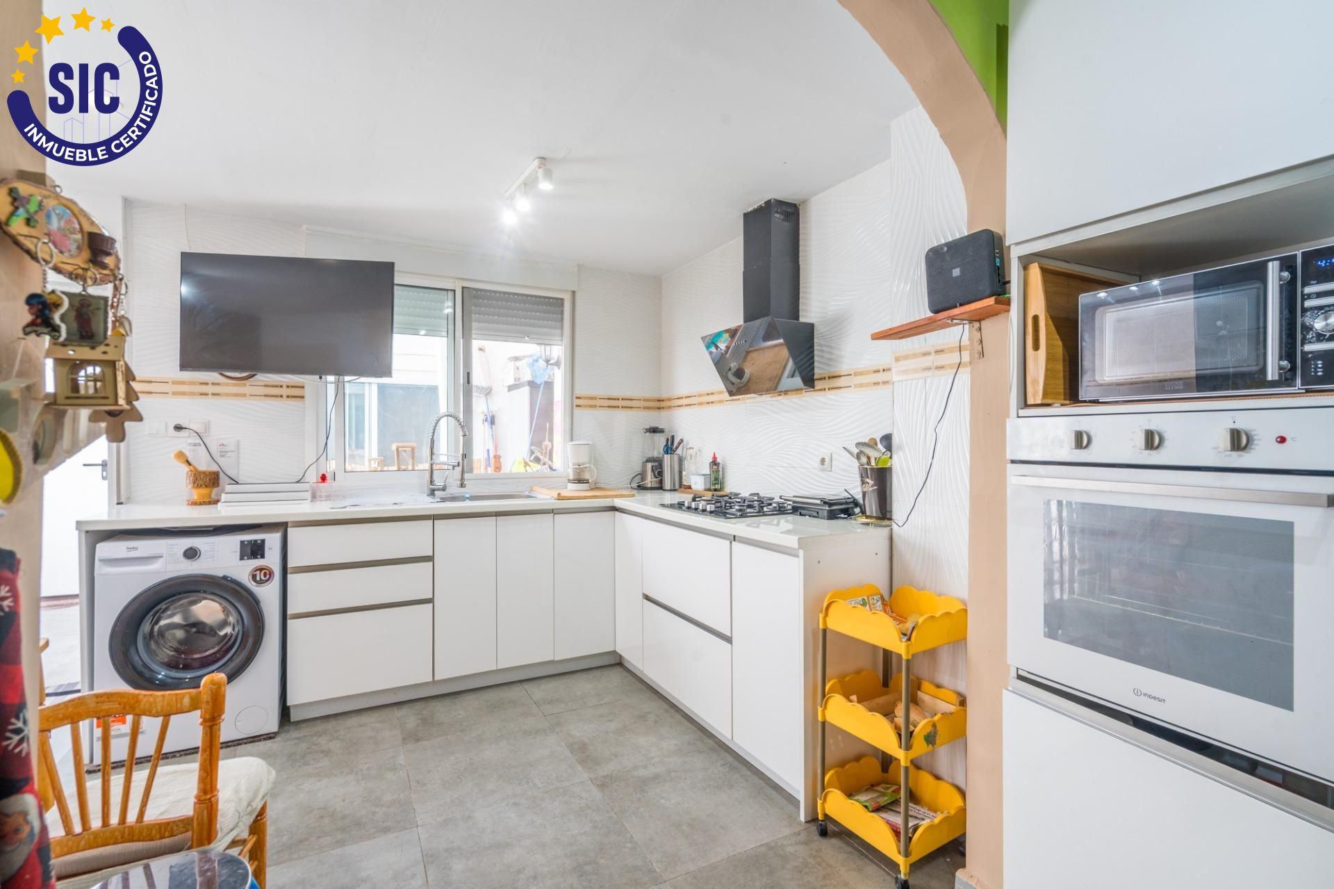 OPORTUNIDAD VIVIENDA REFORMADA CON TERRAZA