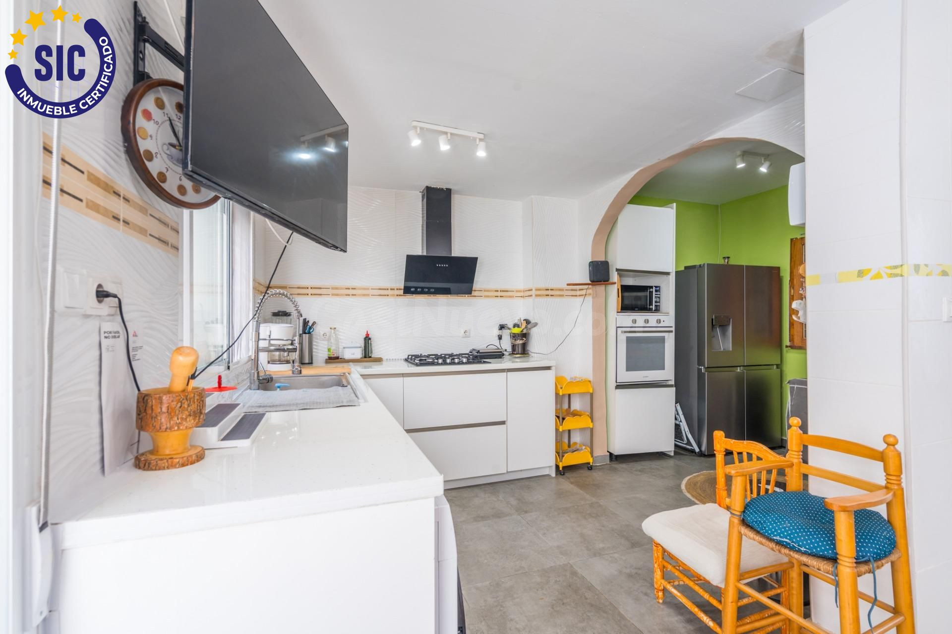 OPORTUNIDAD VIVIENDA REFORMADA CON TERRAZA - foto 2