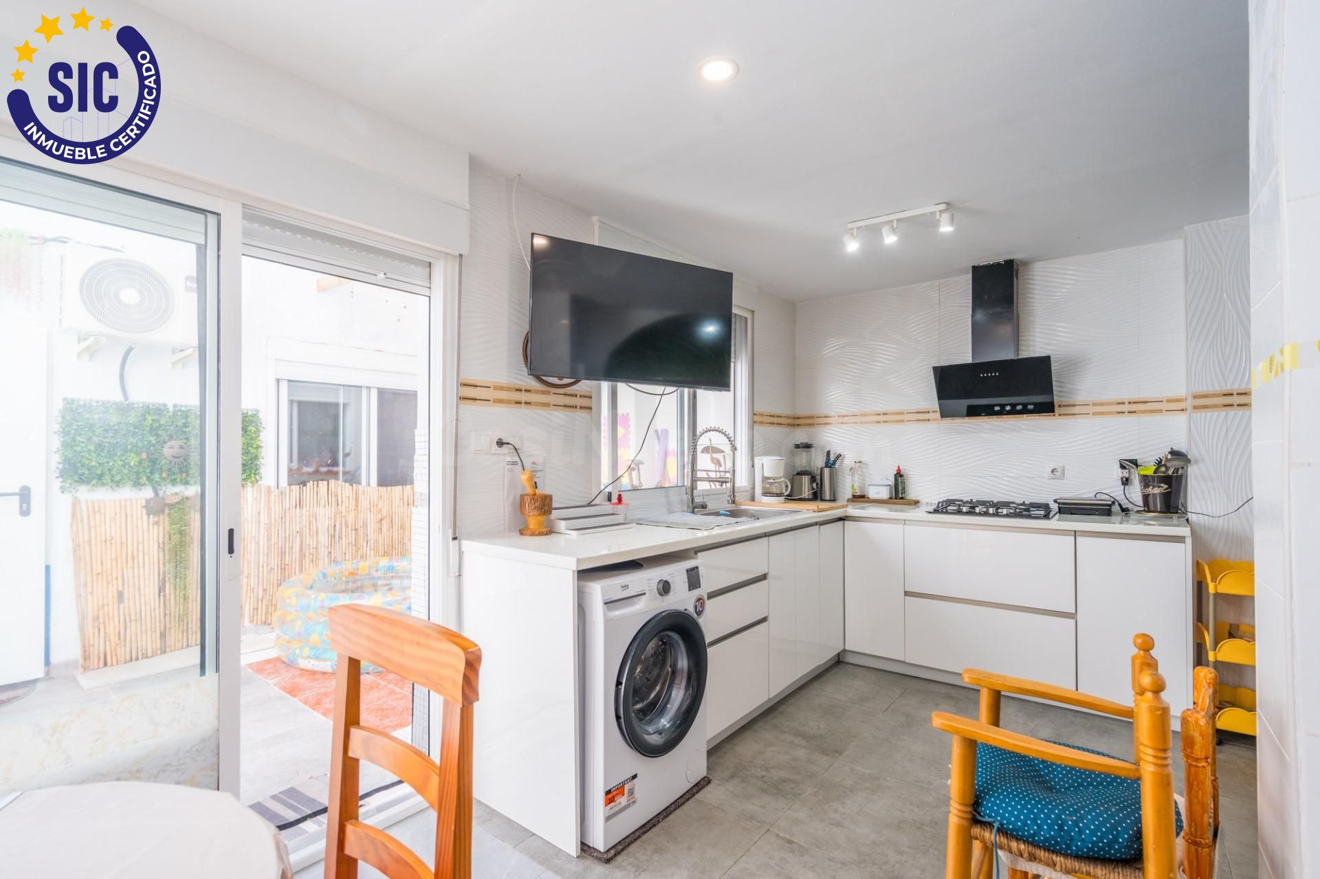 OPORTUNIDAD VIVIENDA REFORMADA CON TERRAZA - foto 3