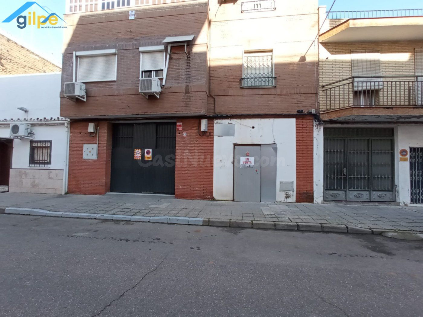 GRAN LOCAL COMERCIAL CON ESCAPARATE EN AVDA SE SAN JOSÉ - foto 2