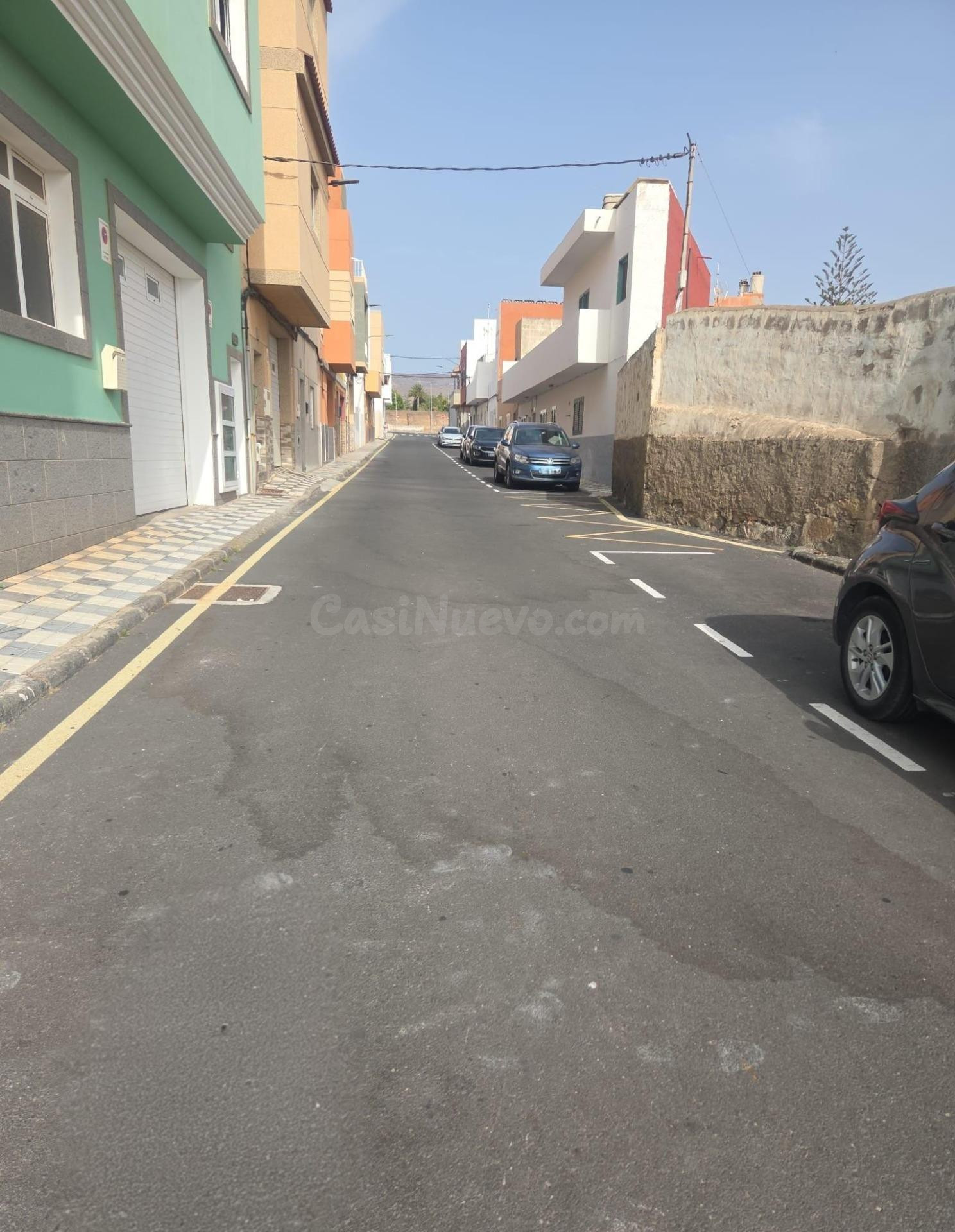 Amplio Almacén con opción a cambio de uso residencial en Agü - foto 3