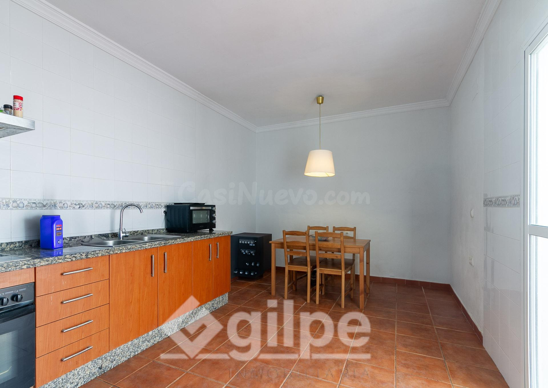 CASA CON COCHERA EN UNA ESTUPENDA ZONA DE MARCHENA - foto 4