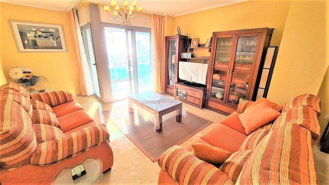 Apartamento de 142 m2 con 3 Dormitorios y Piscina Comunitari - foto 4