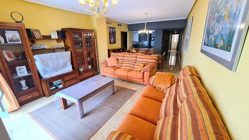 Apartamento de 142 m2 con 3 Dormitorios y Piscina Comunitari - foto 5