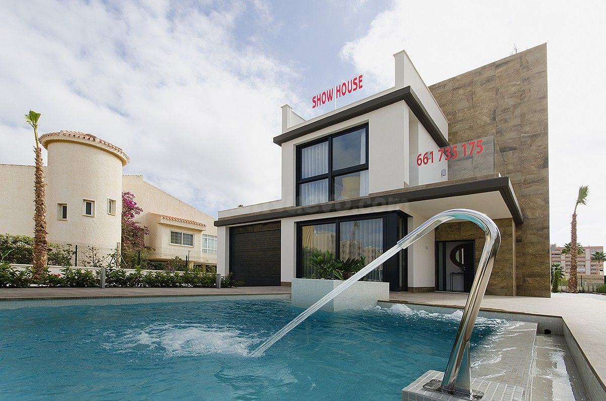 Villa 3 habitaciones 239m² en venta - Campoamor
