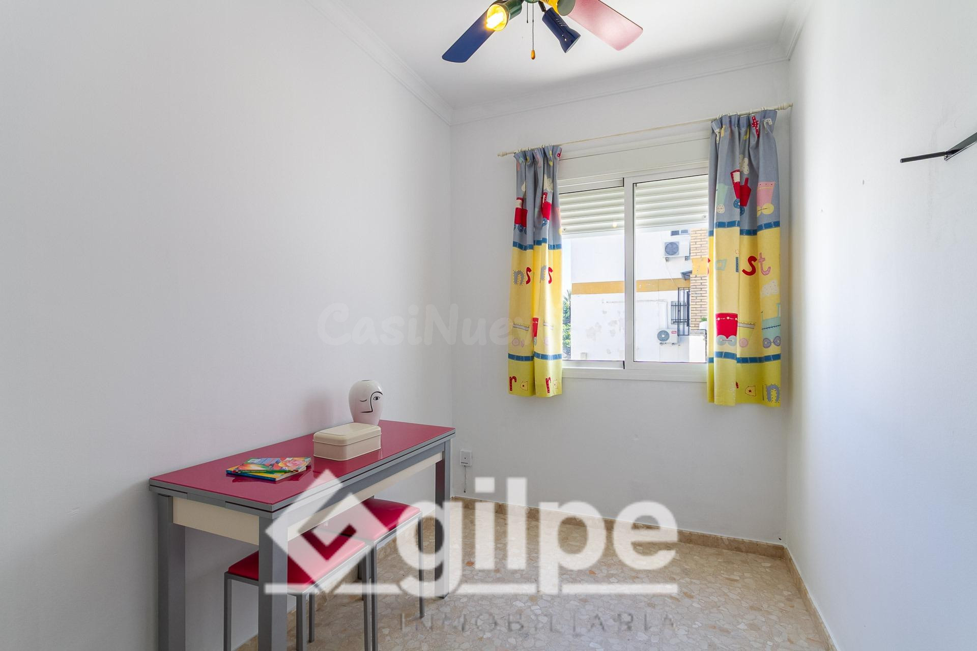 Piso en venta con ascensor en Marchena. - foto 4