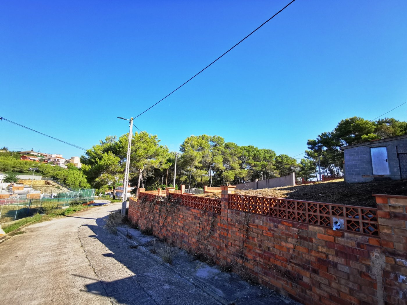 Con una construcción auxiliar, vallado y soleado. - foto 4