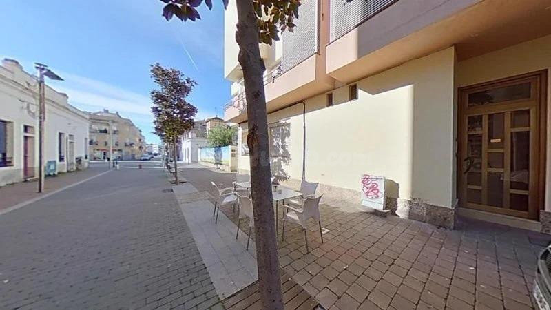 Piso alquilado de tres habitaciones. - foto 3