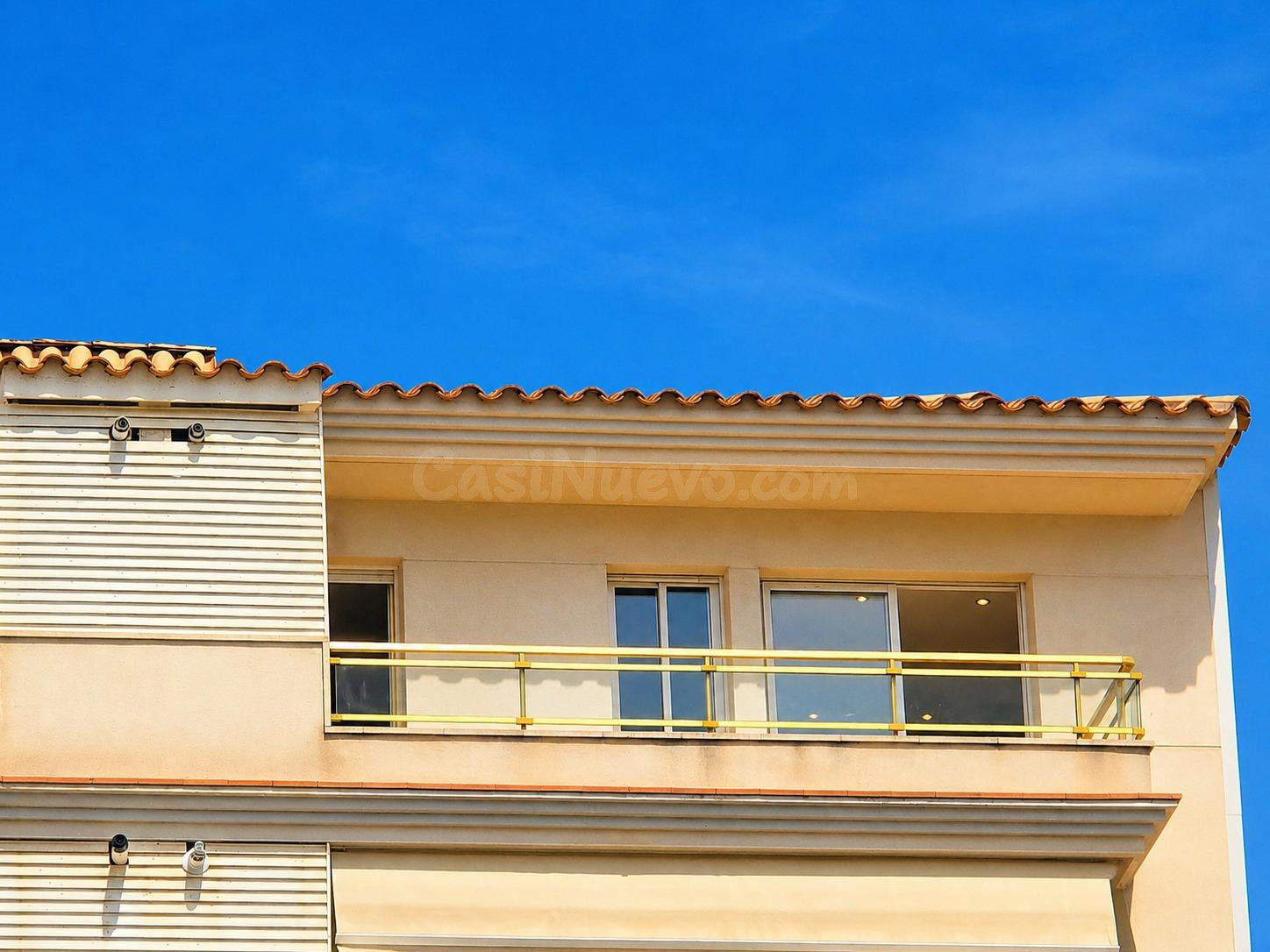 TU ÁTICO CON VISTAS + PLAZA DE PARKING EN EL MISMO EDIFICIO  - foto 4