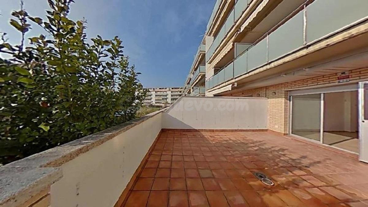 Planta baja con terraza. - foto 2